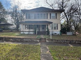212 E Lowery St, Hugo, OK 74743