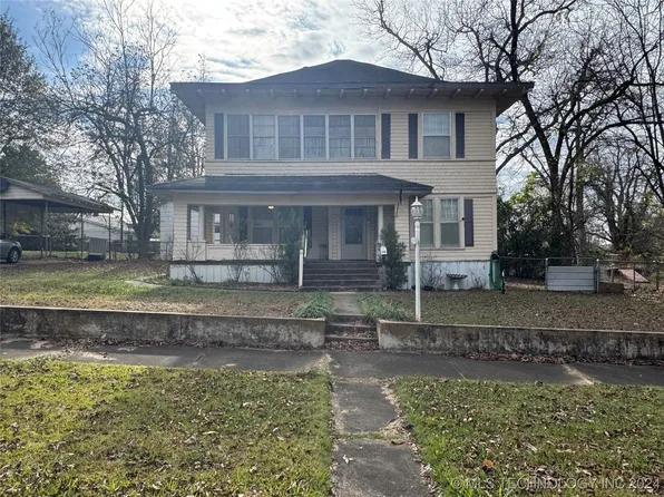 212 E Lowery St, Hugo, OK 74743