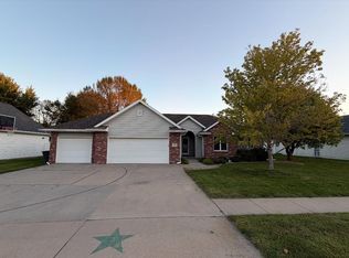 1720 E 45th St, Kearney, NE 68847