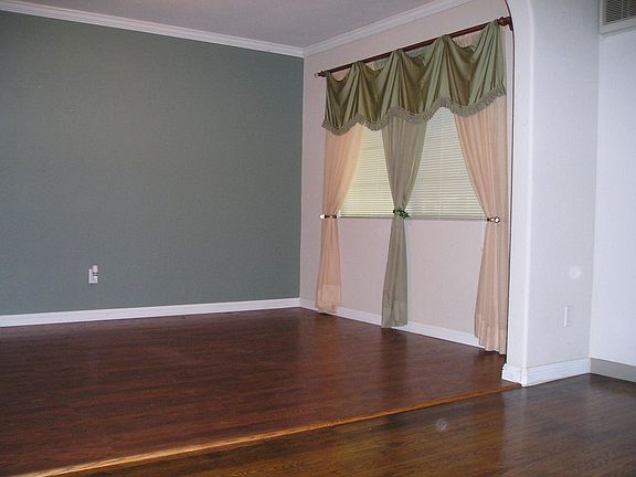 5th image of 1530 Zelda Way