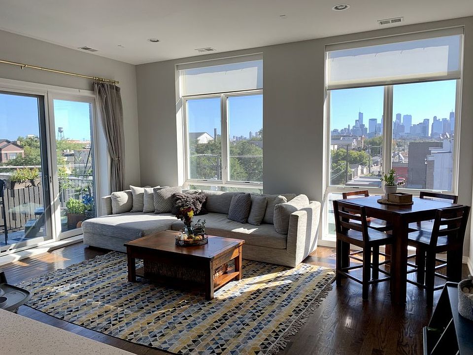 1st image of 5 N Oakley Ave #404
