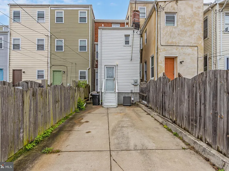 1235 N Bond St — Photo 8