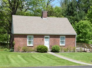 4 Meadow St, Lakeville, CT 06039