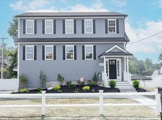 2 McKenna Dr, Billerica, MA 01821