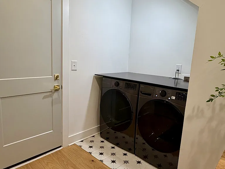 828A Watts Ln — Photo 32
