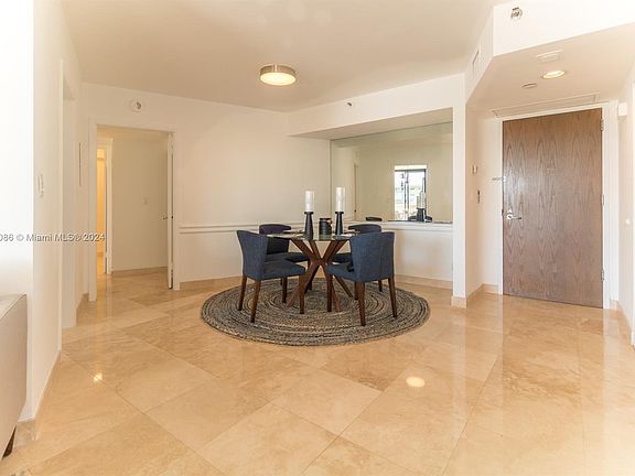 3rd image of 1000 W Island Blvd APT 311