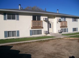 1107 4th Ave NW APT 1, East Grand Forks, MN 56721