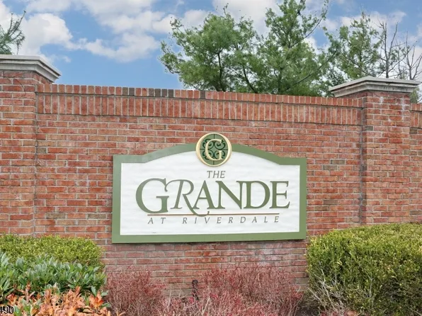 1419 Wharton Ct, Riverdale Boro, NJ 07457