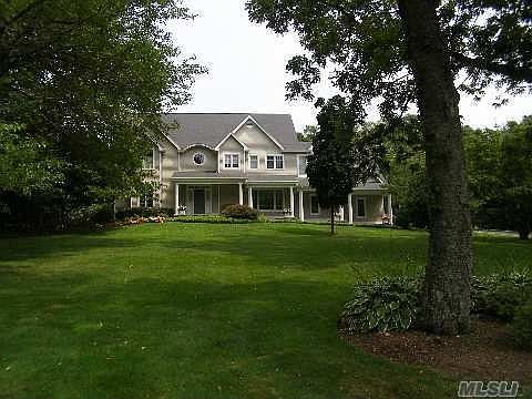 1st image of 19 Harbor Hill Dr