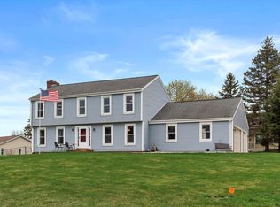 2714 S Franklin Dr, New Berlin, WI 53151