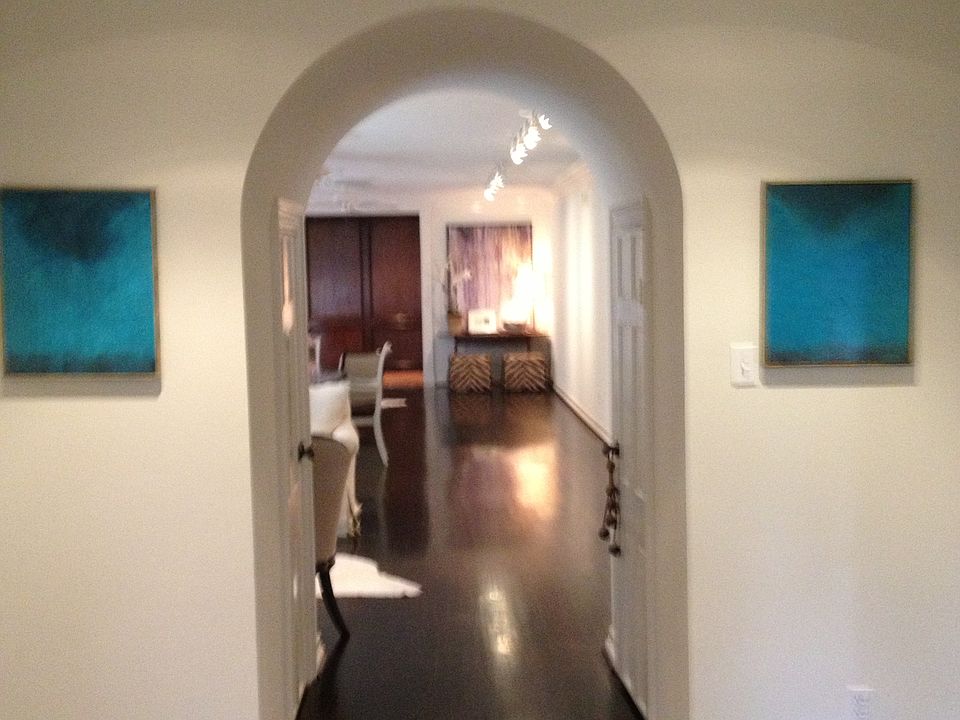 Front Hall to Family Rm