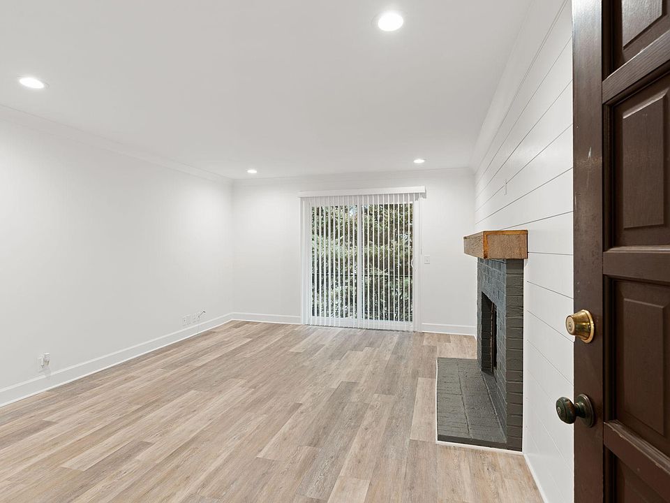 1st image of 2116 Hobbs Rd APT N6