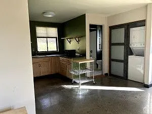 123B Sharon Rd #B — Photo 2