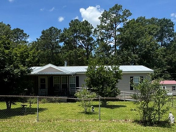 3rd image of 451B Oscar Lee Rd