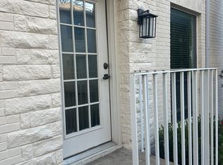 Chateau Victor, Dallas, TX 75214