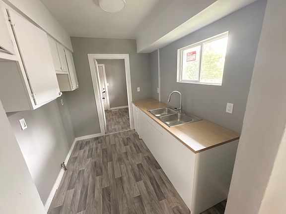 4th image of 3256 Augusta St