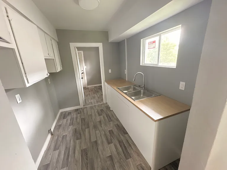 3256 Augusta St — Photo 1