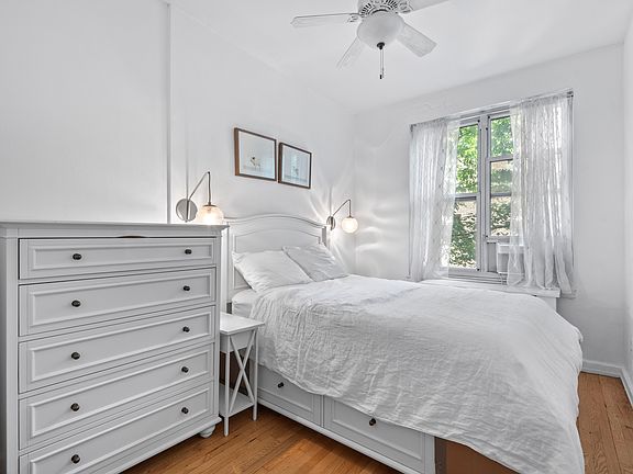 5th image of 22 Irving Pl APT 4B