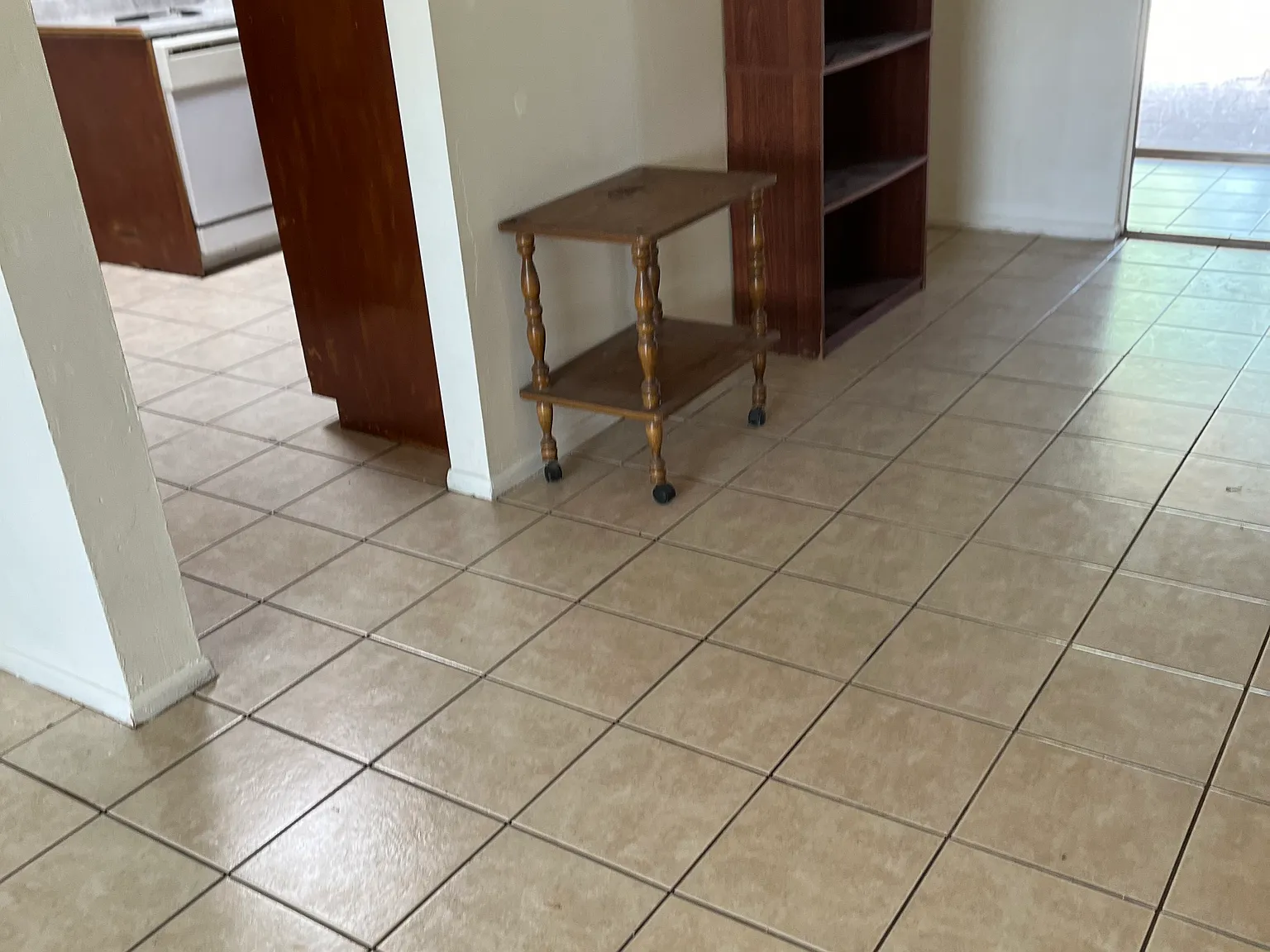 3 bed, 1400 sqft, $1,750 — Photo 3