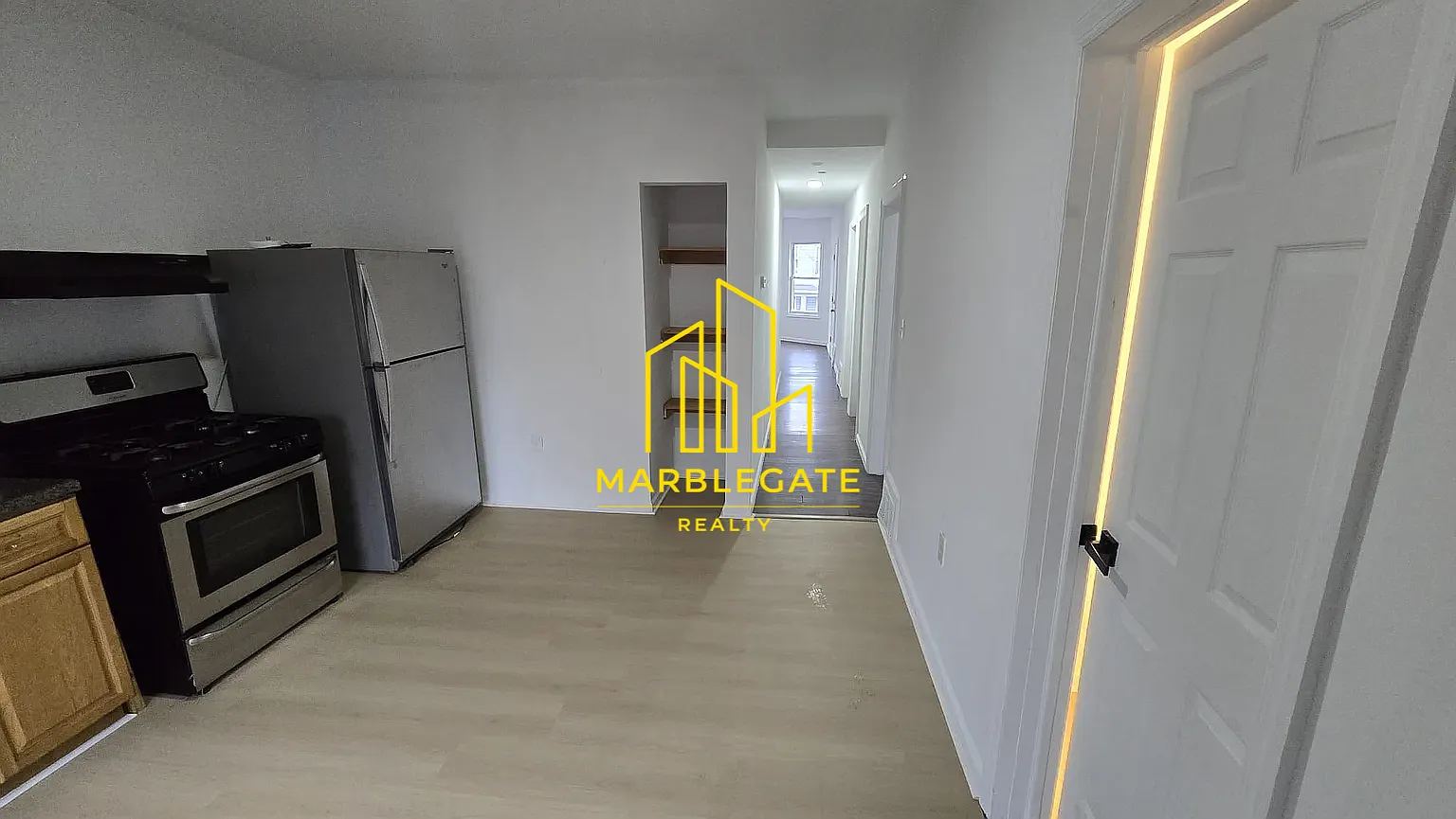 3 bed, 1050 sqft, $1,850 — Photo 3