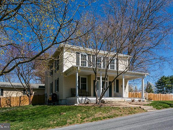 2nd image of 358 Louisa St