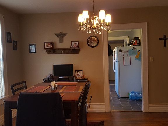 3rd image of 330 N Vance Dr