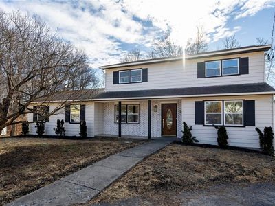 14 Sherwood Lane, Poughkeepsie, NY, 12601