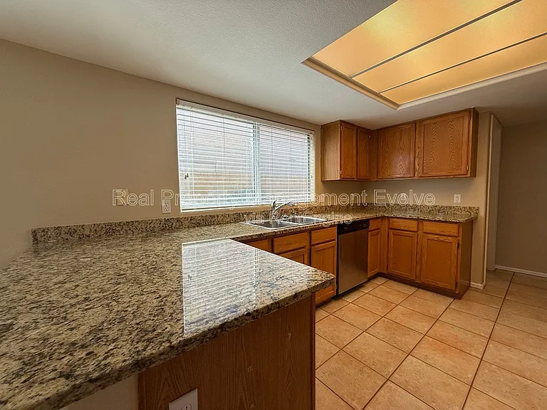 17215 N 46th Pl — Photo 11