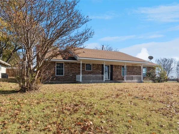 941 Maple St, Howe, TX 75459