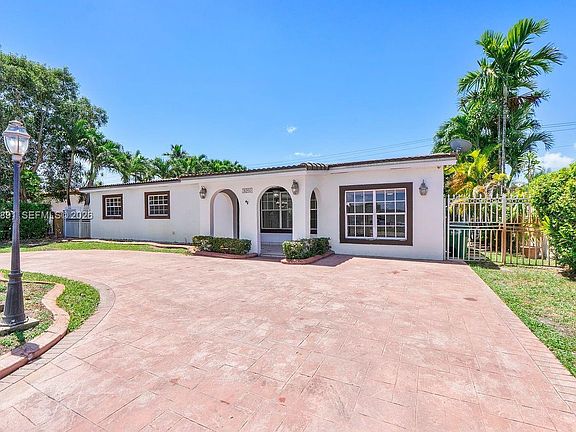 4th image of 9260 SW 56th St