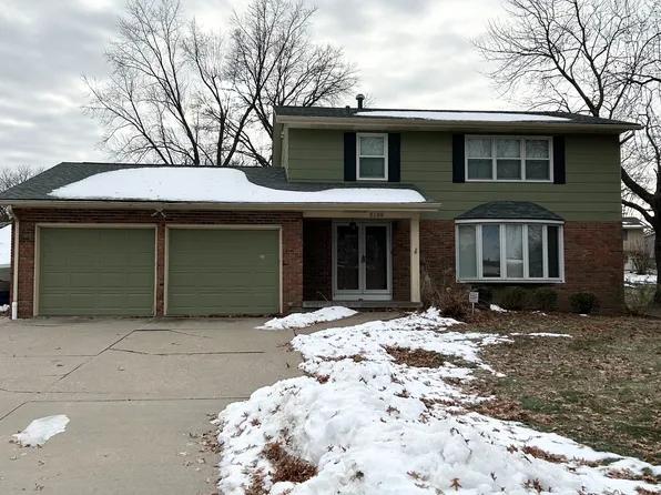 5109 Coachman Rd, Bettendorf, IA 52722