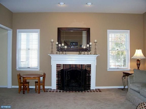 4th image of 631 Huntington Dr