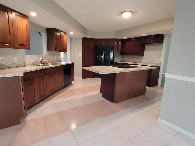 80 Ridgecrest Ct — Photo 8