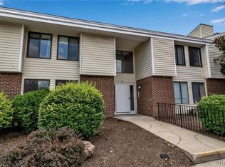 7 Southcreek Ct #C, East Amherst, NY 14051