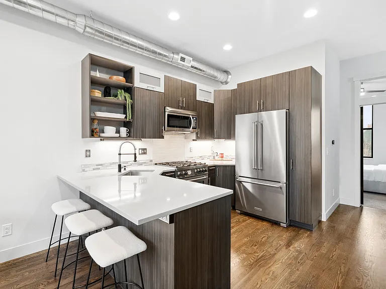 3314 Curtis St — Photo 2