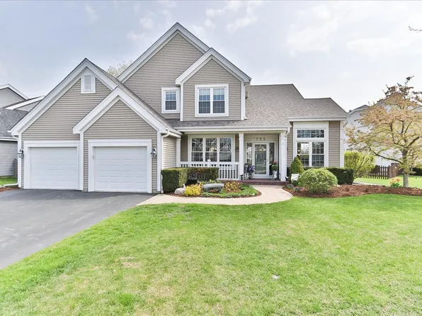 755 Foxmoor Ln, Lake Zurich, IL 60047