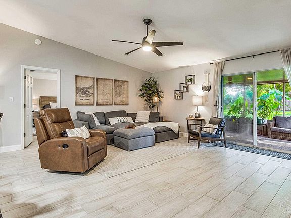 5th image of 2512 Southern Oaks Dr