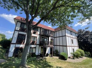 13 Skyline Dr UNIT 16, Fishkill, NY 12524