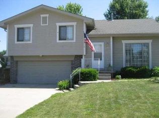 3305 Sheridan Rd, Bellevue, NE 68123