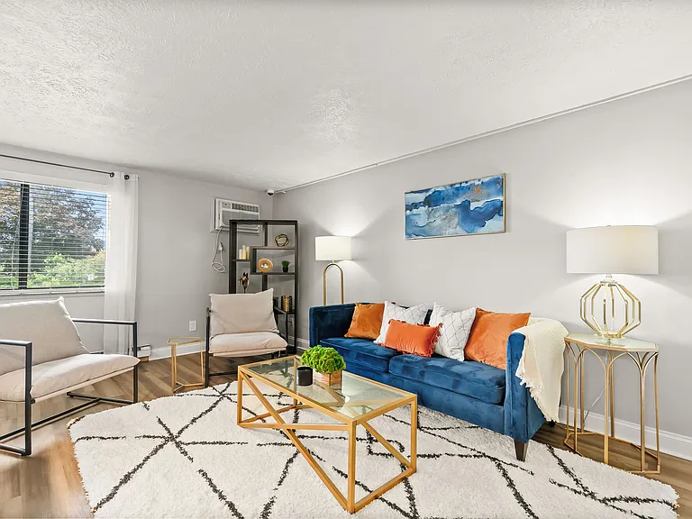 The Flats At Fox Hill — Photo 41