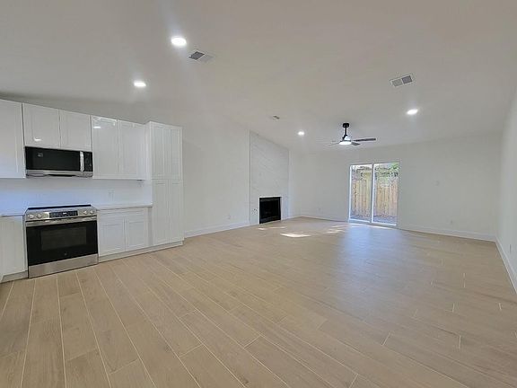 2nd image of 1704 N Red Cedar Cir