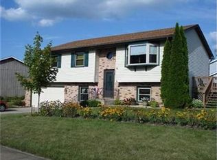 14332 Riskin Rd, Cedar Lake, IN 46303