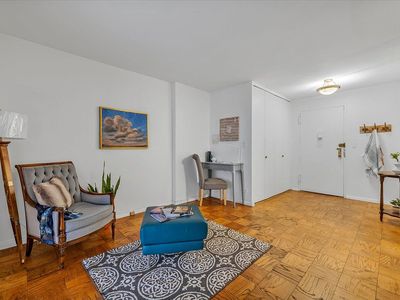 153 E 57th St APT 3B, Manhattan, NY, 10022