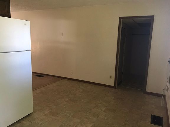 2nd image of 12 Sunset Dr