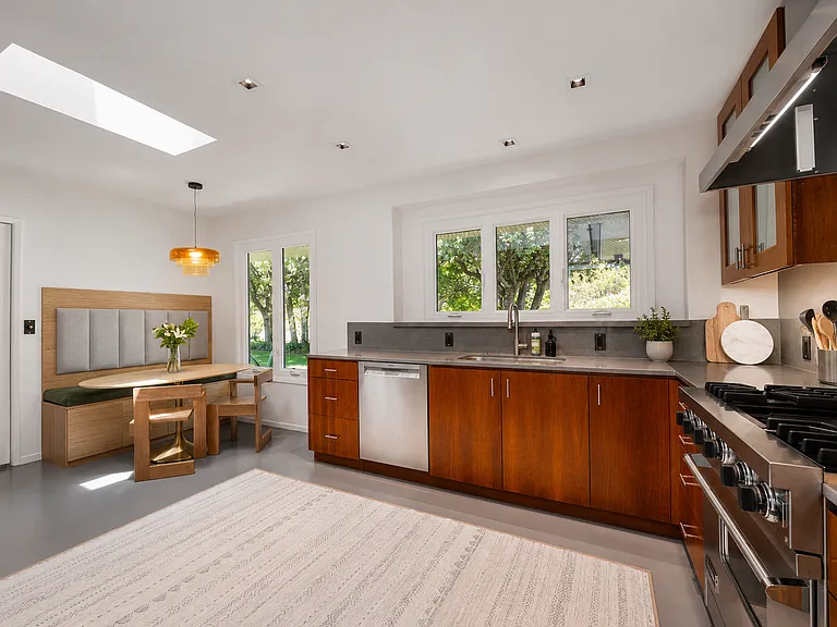 9410 Eden Dr — Photo 18