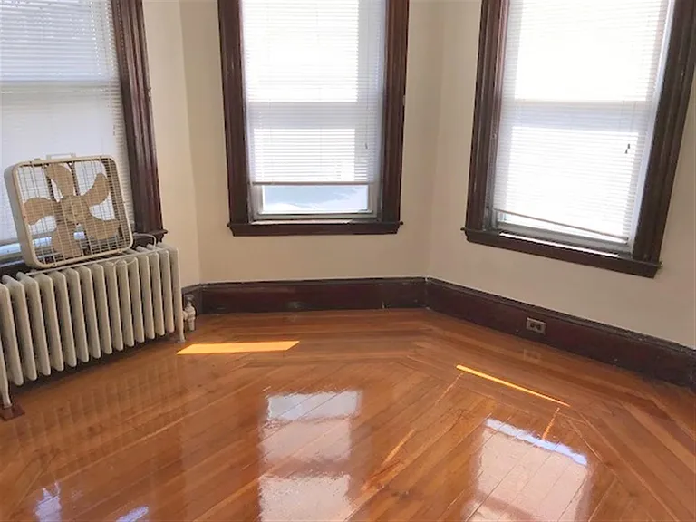 104 Summer St #1B — Photo 2