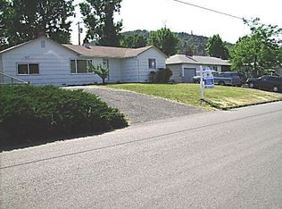 3091 Hughes St, Roseburg, OR 97470