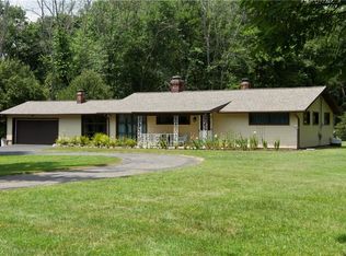 10314 Cedar Rd, Chesterland, OH 44026