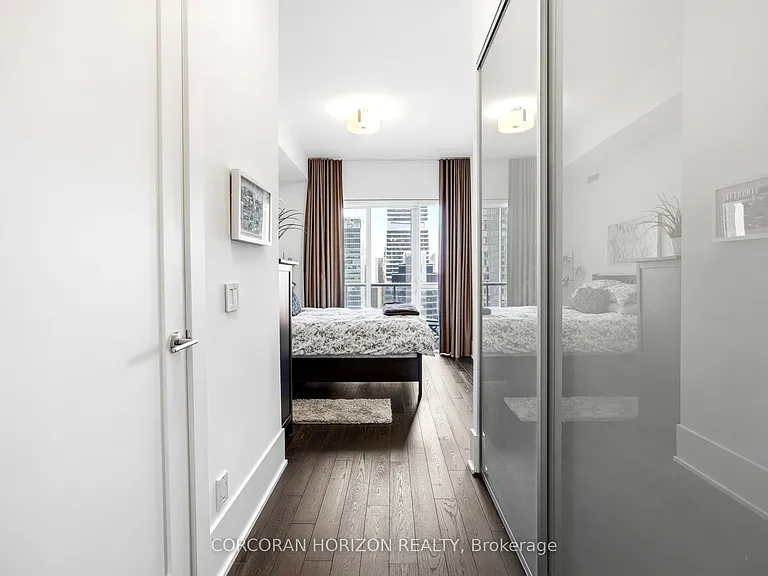 300 Front St W #4403 — Photo 25