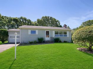 1 Cedar Ln, Hampton Bays, NY 11946